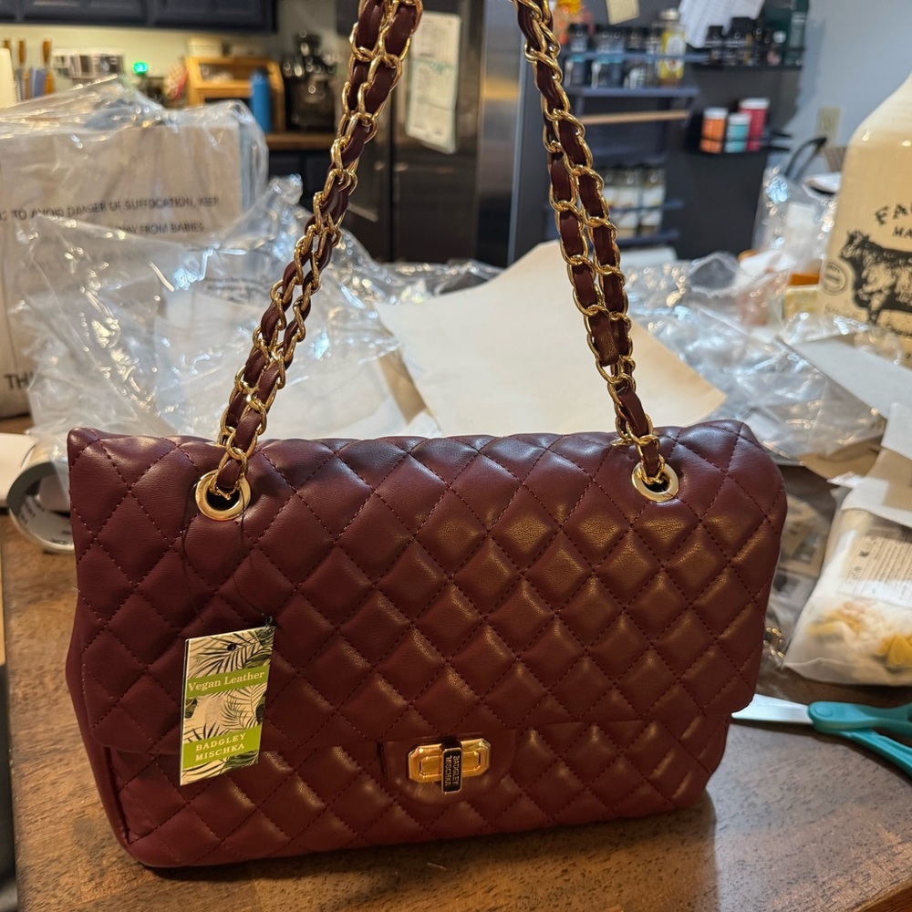 Elegant Burgundy Quilted Shoulder Bag